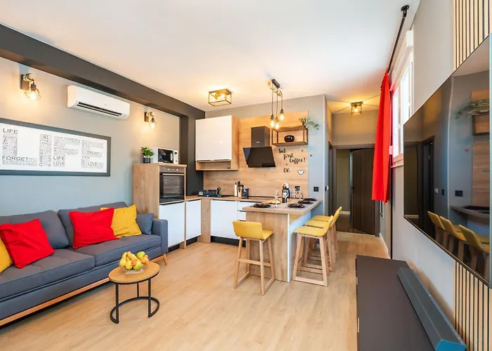 Maza Apartment